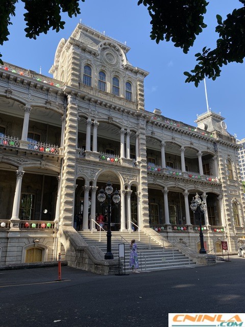 Iolani_Palace_1_640x480