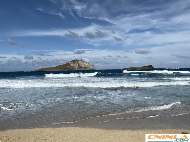 Makapuu_tide_pool_1_640x480