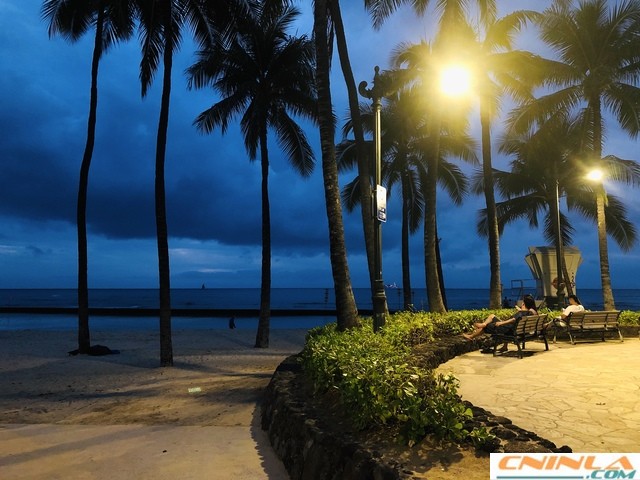 Waikiki_Beach_4_640x480